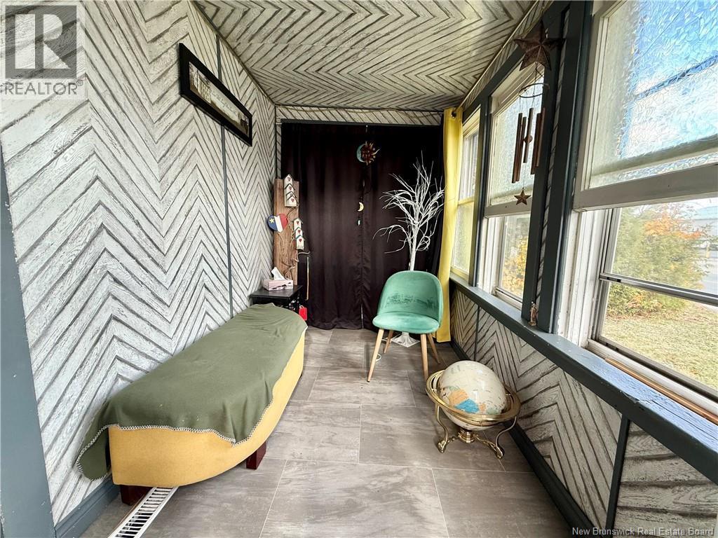 1675 Water Street, Miramichi, New Brunswick  E1N 3X4 - Photo 3 - NB129142