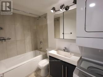 Lower - 129 Walmer Road, Toronto, Ontario  M5R 2X8 - Photo 12 - C12471241