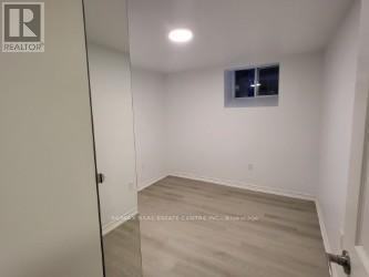 Lower - 129 Walmer Road, Toronto, Ontario  M5R 2X8 - Photo 16 - C12471241