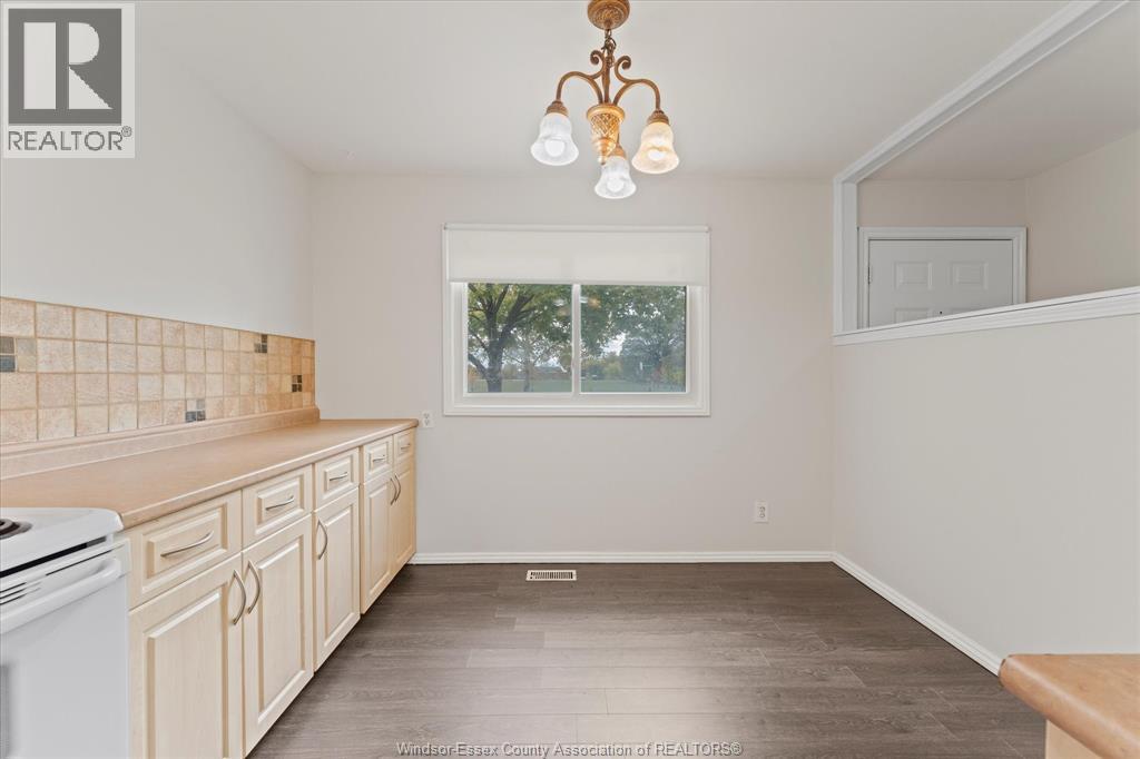 5442 Lassaline, Windsor, Ontario  N8T 1A8 - Photo 6 - 25027192
