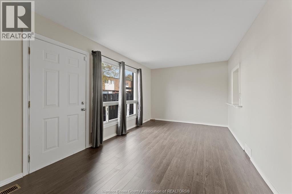 5442 Lassaline, Windsor, Ontario  N8T 1A8 - Photo 8 - 25027192