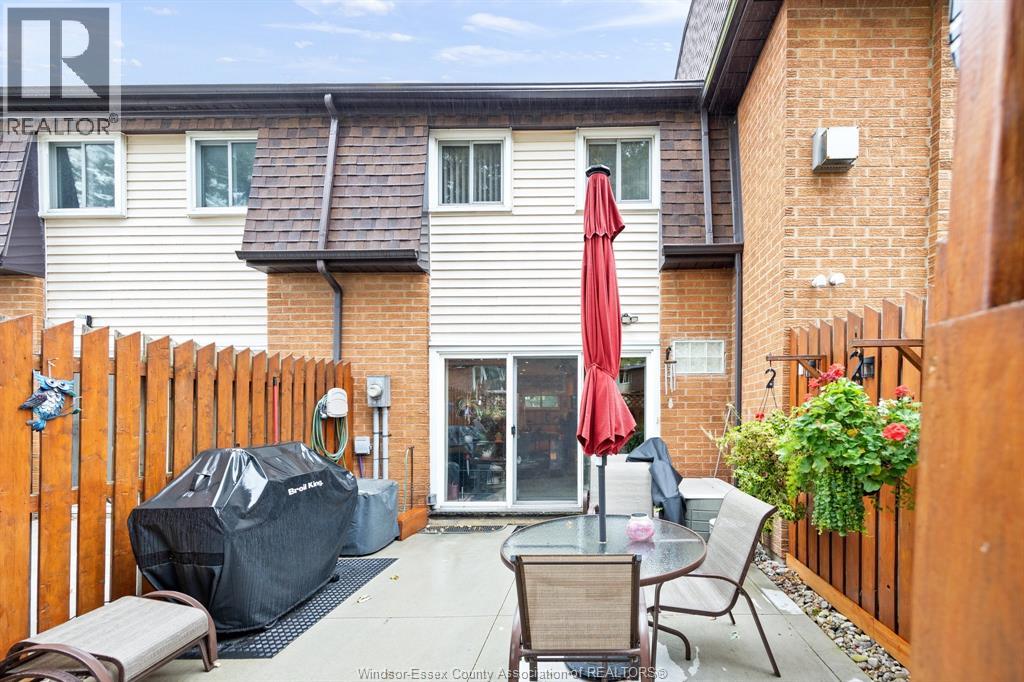 6344 Thornberry, Windsor, Ontario  N8T 3A2 - Photo 23 - 25027190