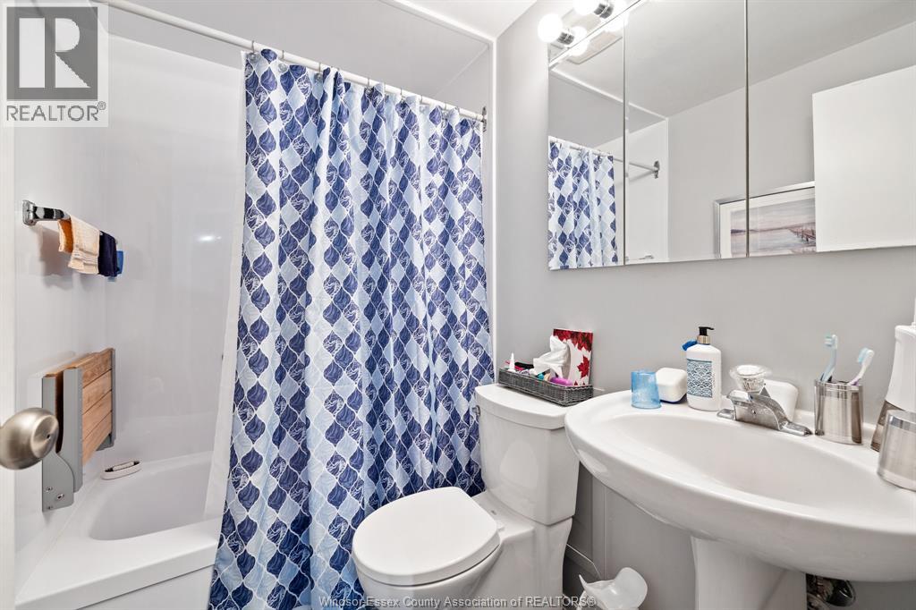 6344 Thornberry, Windsor, Ontario  N8T 3A2 - Photo 4 - 25027190