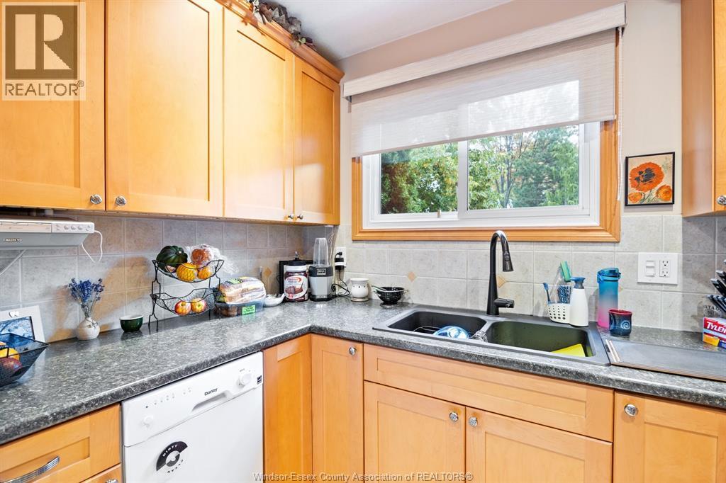 6344 Thornberry, Windsor, Ontario  N8T 3A2 - Photo 14 - 25027189