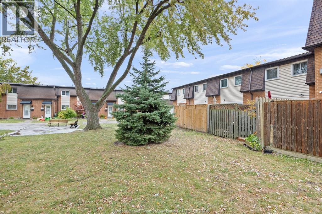 6344 Thornberry, Windsor, Ontario  N8T 3A2 - Photo 26 - 25027189