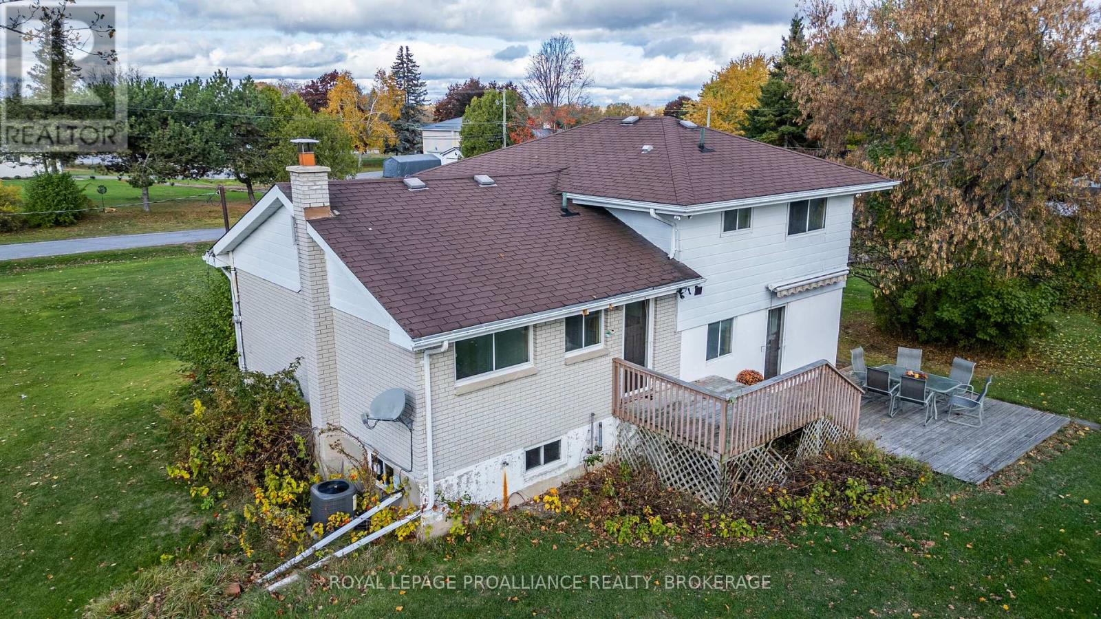 2229 Paul Boulevard N, Kingston, Ontario  K7L 4V3 - Photo 37 - X12480776