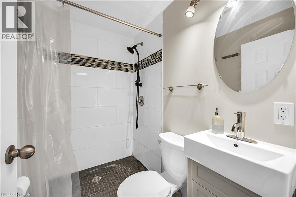 122 Toby Crescent Unit# 2, Hamilton, Ontario  L8T 2N8 - Photo 22 - 40776343