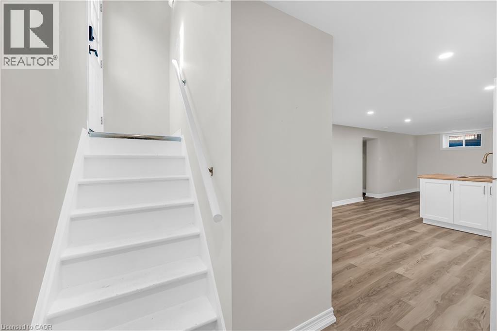 122 Toby Crescent Unit# 2, Hamilton, Ontario  L8T 2N8 - Photo 5 - 40776343