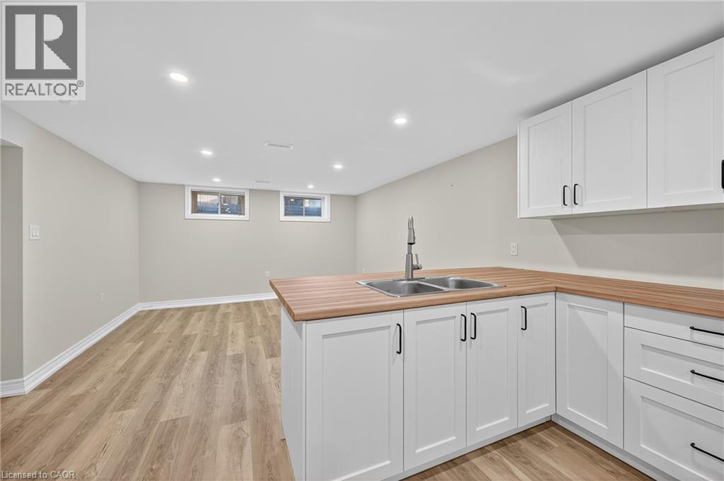 122 Toby Crescent Unit# 2, Hamilton, Ontario  L8T 2N8 - Photo 8 - 40776343