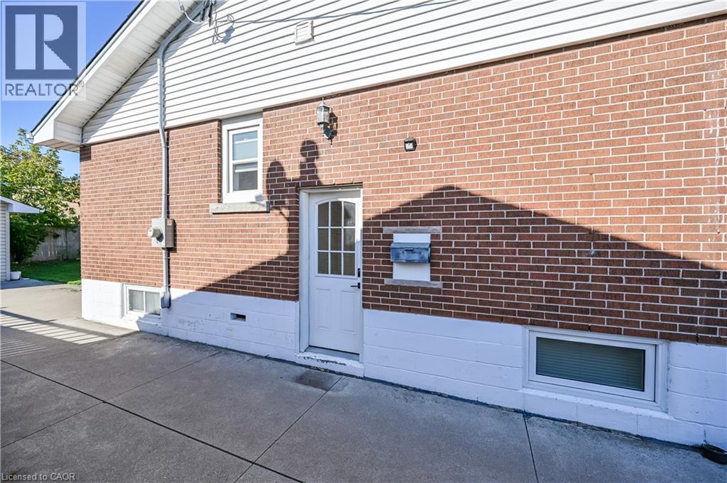 122 Toby Crescent Unit# 2, Hamilton, Ontario  L8T 2N8 - Photo 4 - 40776343