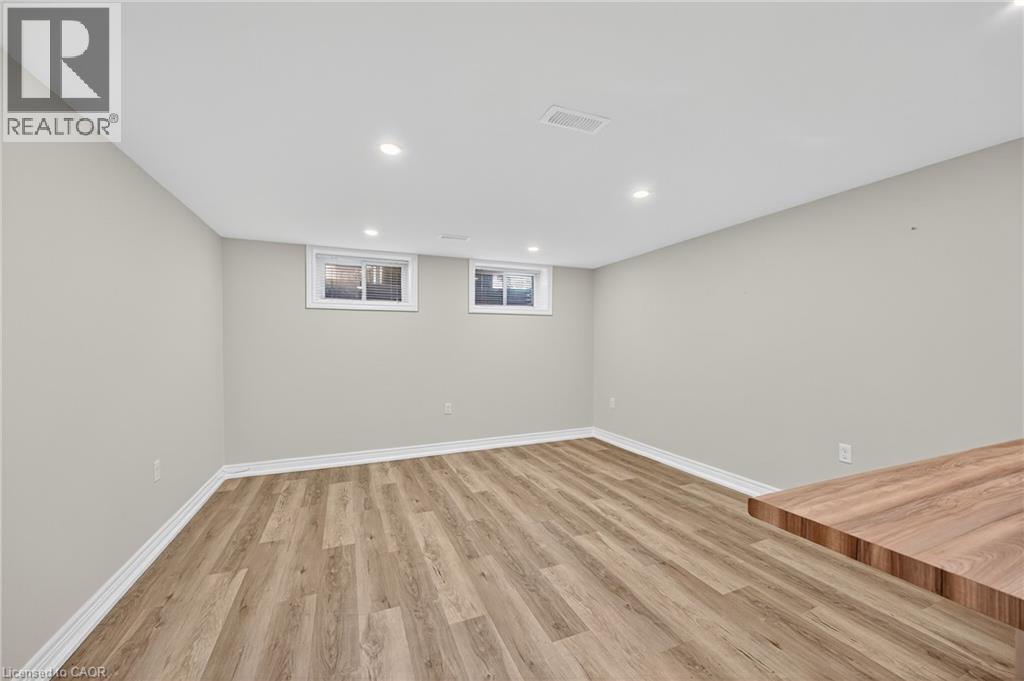 122 Toby Crescent Unit# 2, Hamilton, Ontario  L8T 2N8 - Photo 10 - 40776343