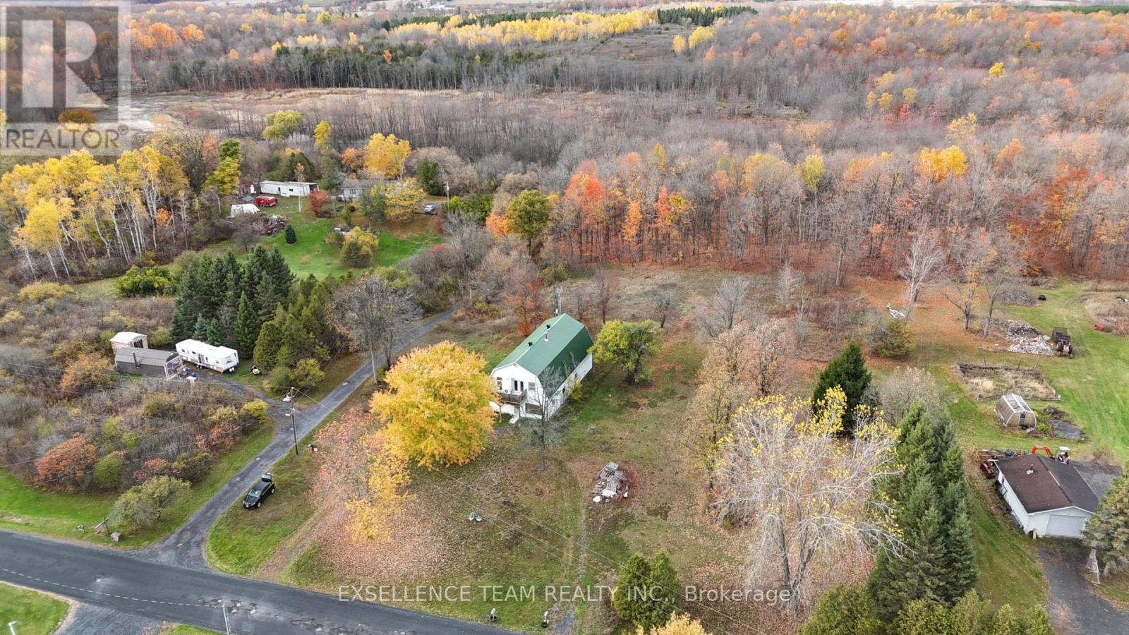20115 Beaupre Road W, South Glengarry, Ontario  K0C 1L0 - Photo 2 - X12482595