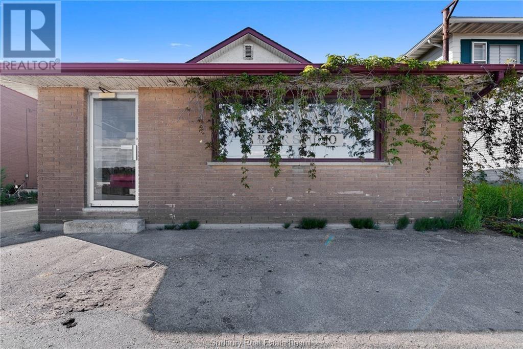 973 Lorne Street, Sudbury, Ontario P3C 4S1 - Photo 3 - 2125384