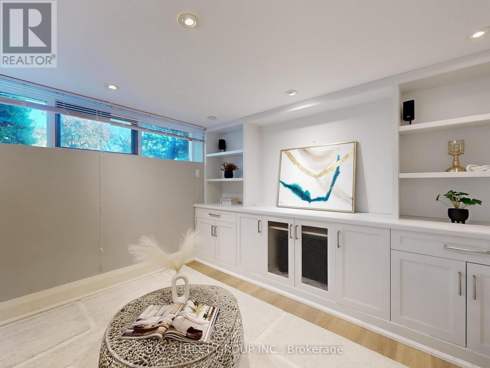 8 Overton Crescent, Toronto, Ontario  M3B 2V2 - Photo 28 - C12483025
