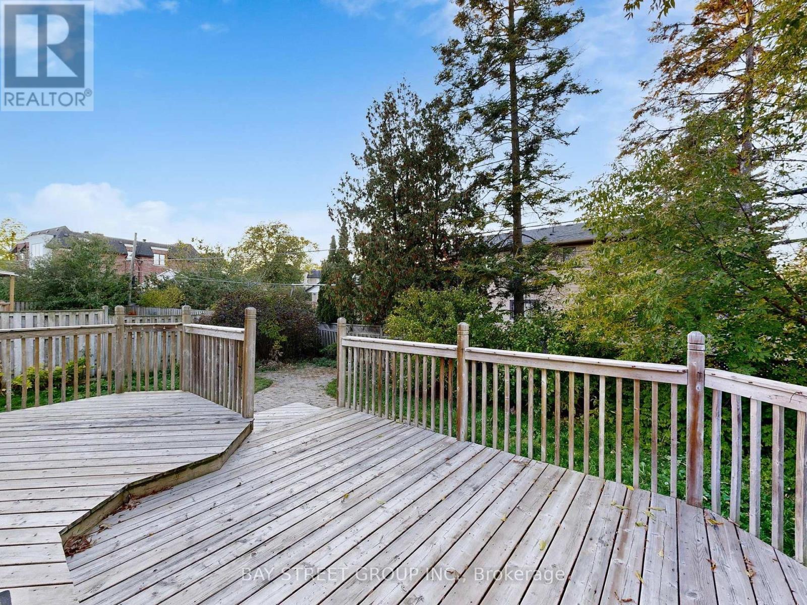8 Overton Crescent, Toronto, Ontario  M3B 2V2 - Photo 37 - C12483025