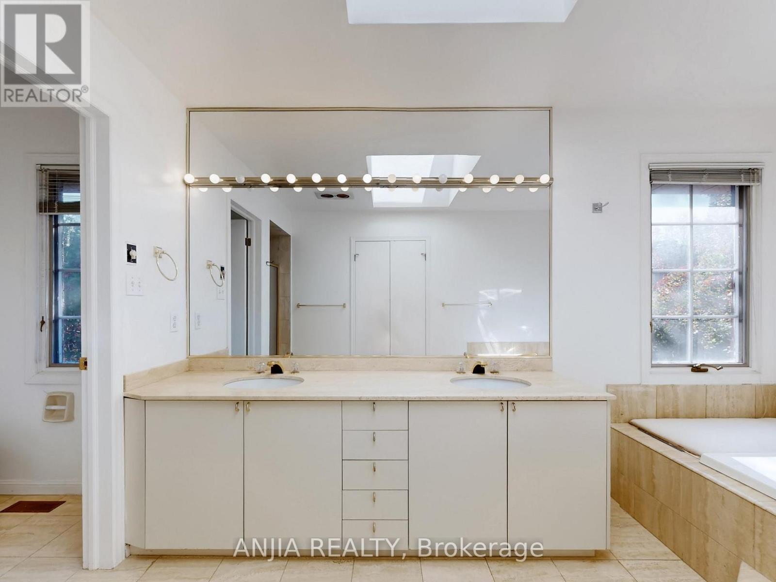 21 Tahoe Court, Toronto, Ontario  M3B 3M6 - Photo 29 - C12474291