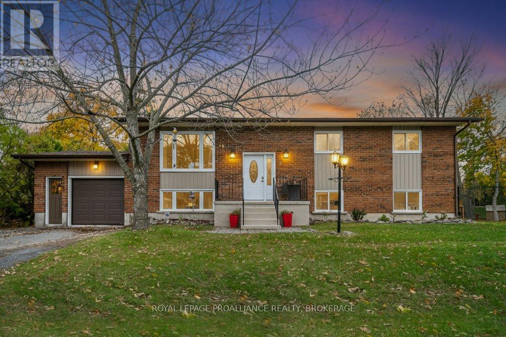 2 POTTER DRIVE, loyalist (odessa), Ontario