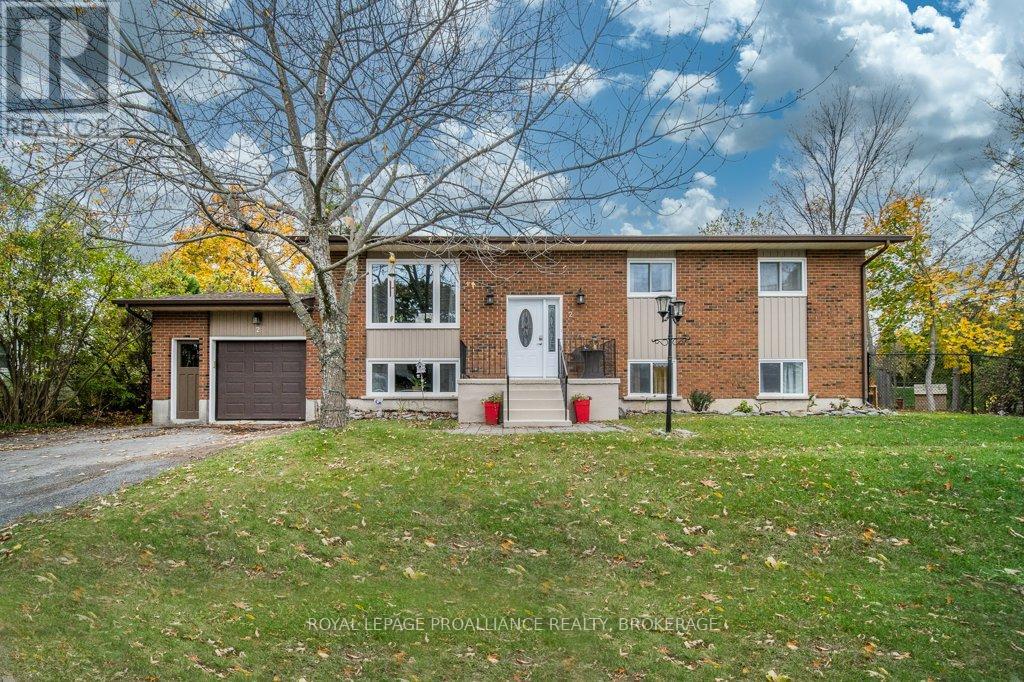 2 Potter Drive, Loyalist (Odessa), Ontario  K0H 2H0 - Photo 2 - X12483066