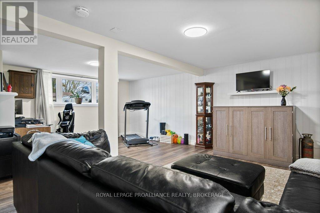 2 Potter Drive, Loyalist (Odessa), Ontario  K0H 2H0 - Photo 35 - X12483066