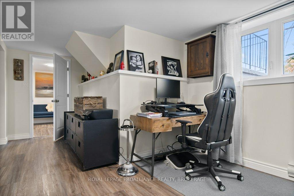 2 Potter Drive, Loyalist (Odessa), Ontario  K0H 2H0 - Photo 38 - X12483066