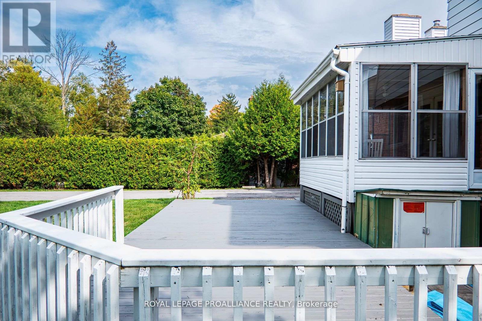 16 Country Club Drive, Quinte West, Ontario  K8R 1A1 - Photo 15 - X12483063