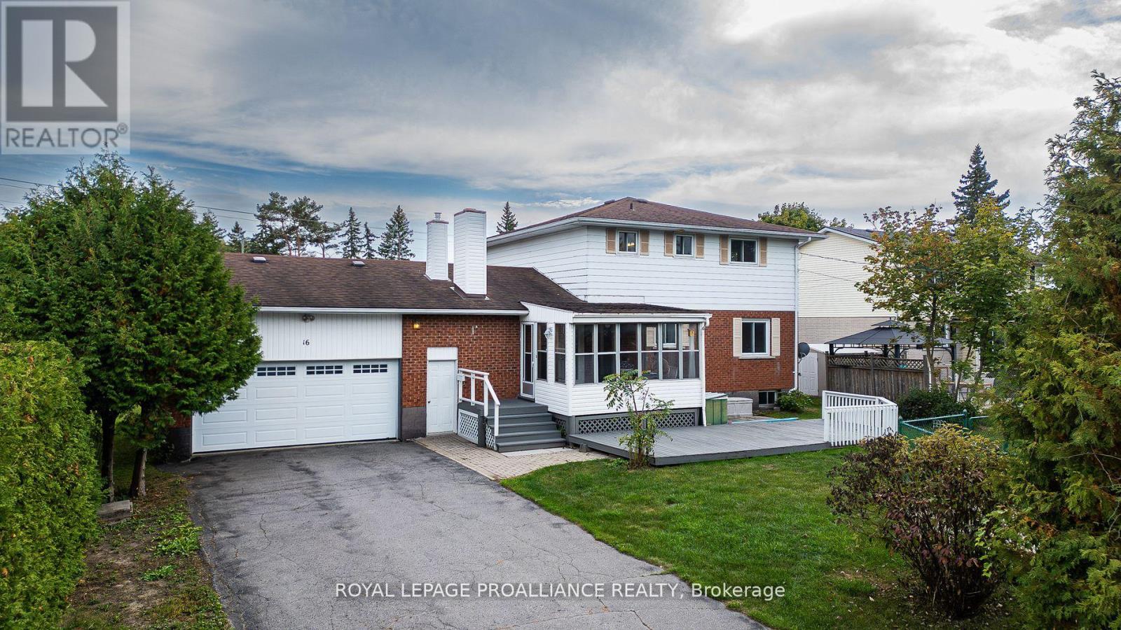 16 Country Club Drive, Quinte West, Ontario  K8R 1A1 - Photo 2 - X12483063