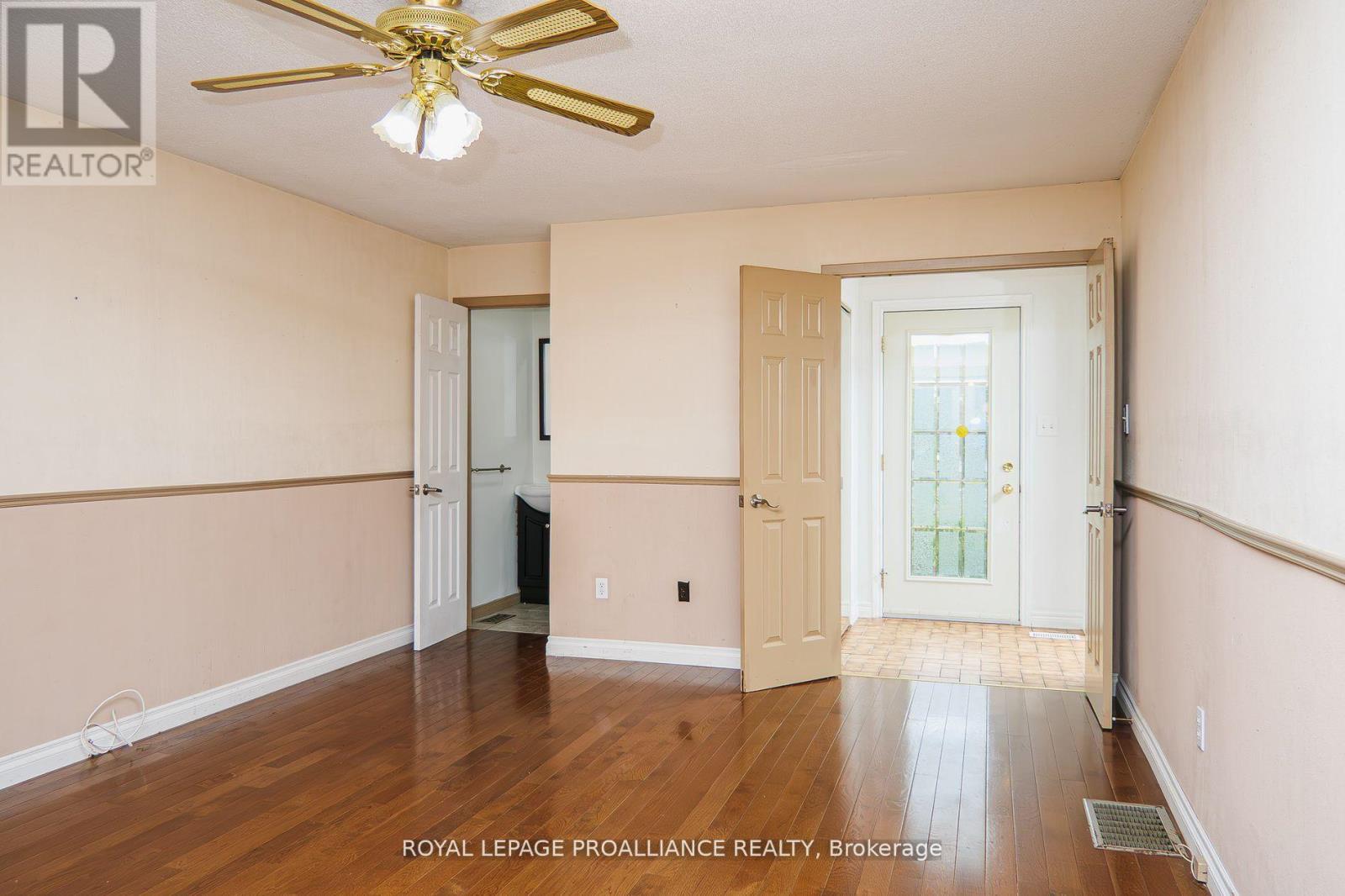 16 Country Club Drive, Quinte West, Ontario  K8R 1A1 - Photo 33 - X12483063