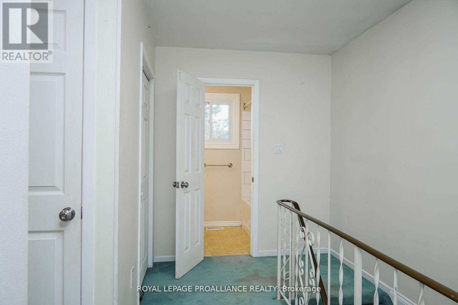 16 Country Club Drive, Quinte West, Ontario  K8R 1A1 - Photo 36 - X12483063