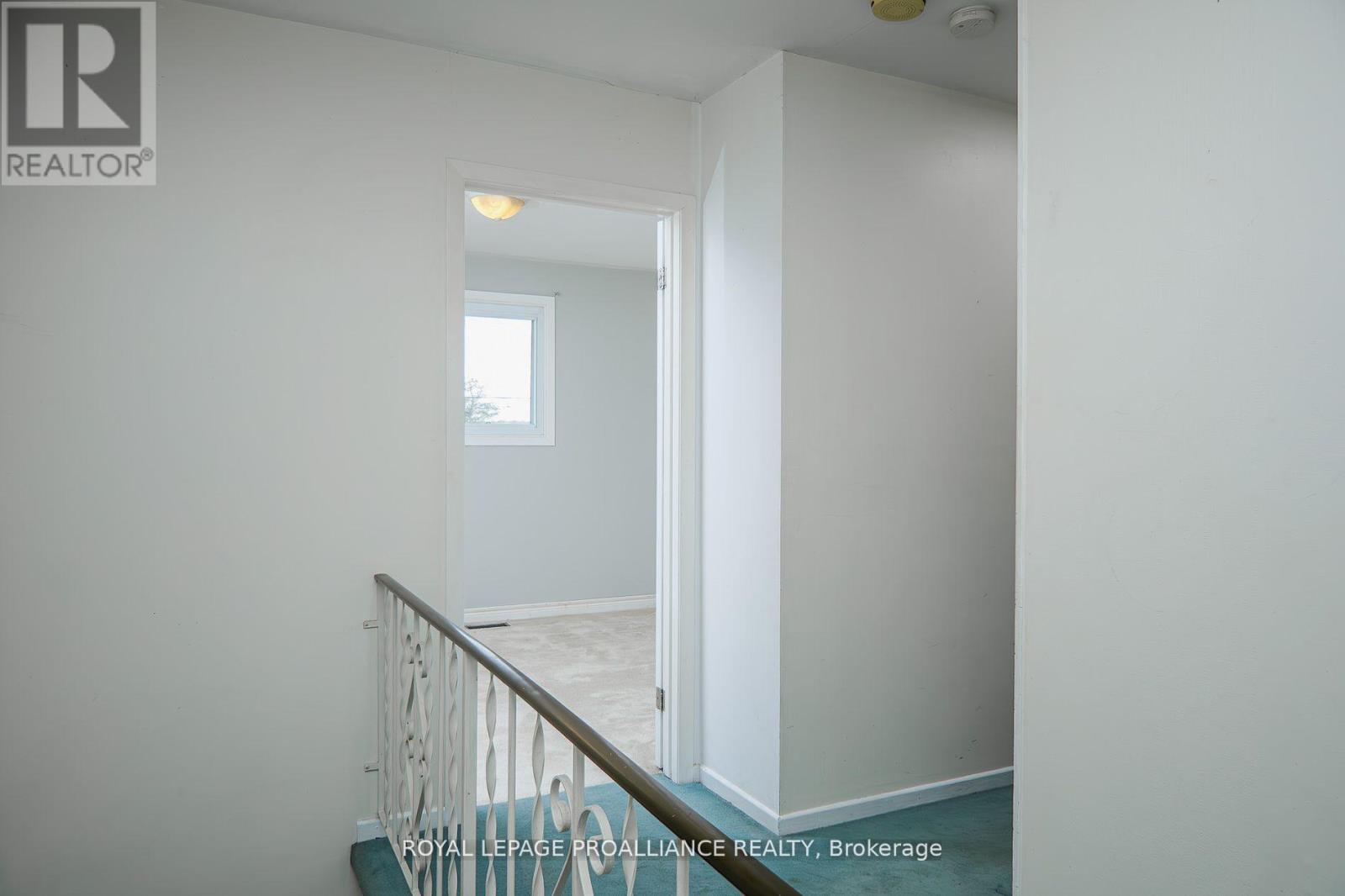 16 Country Club Drive, Quinte West, Ontario  K8R 1A1 - Photo 37 - X12483063