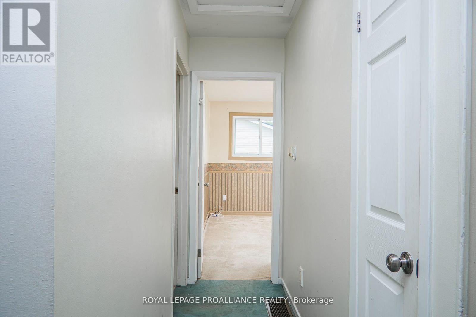 16 Country Club Drive, Quinte West, Ontario  K8R 1A1 - Photo 38 - X12483063