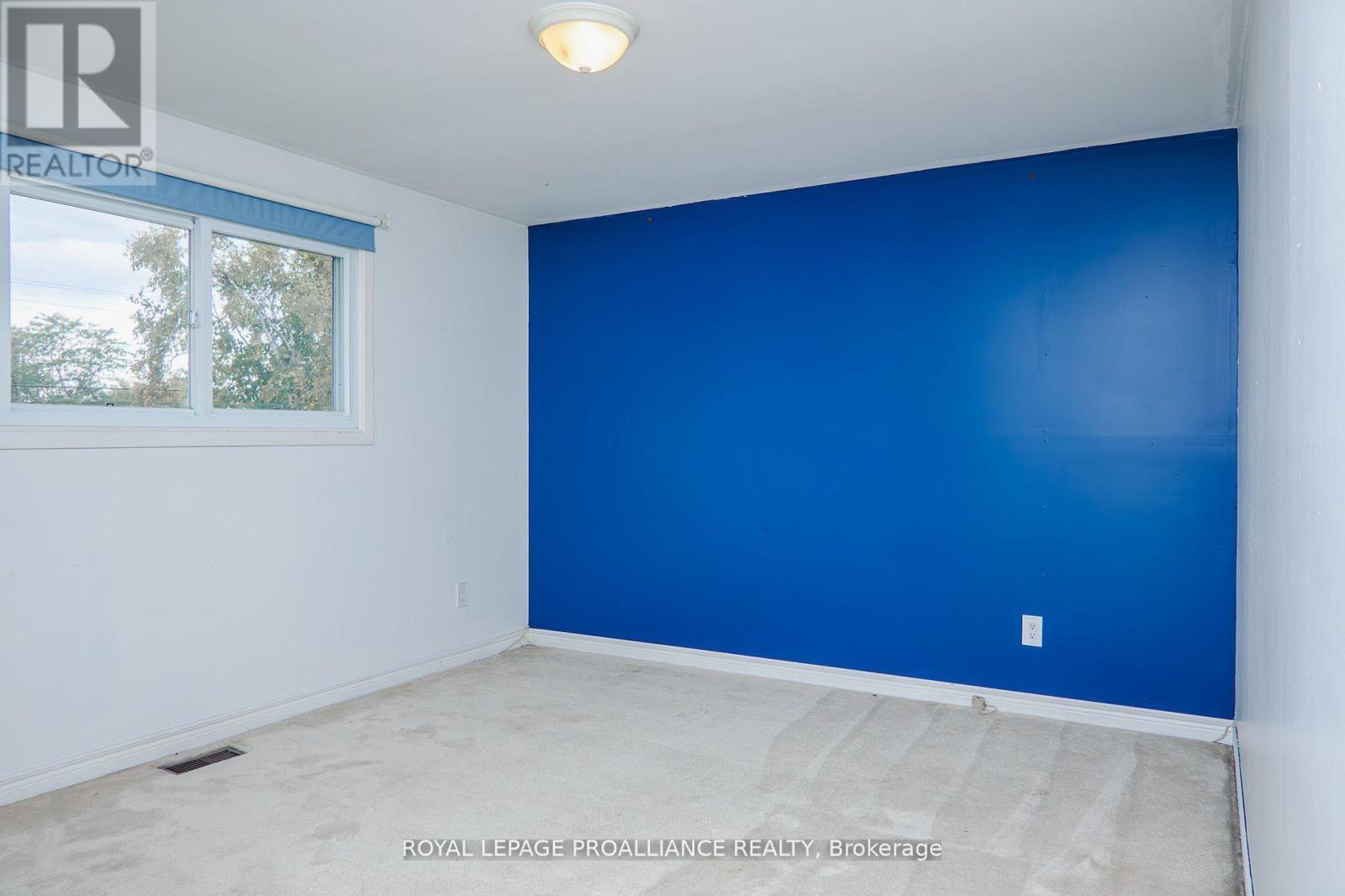 16 Country Club Drive, Quinte West, Ontario  K8R 1A1 - Photo 39 - X12483063