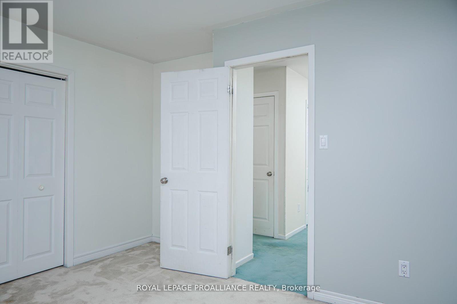 16 Country Club Drive, Quinte West, Ontario  K8R 1A1 - Photo 42 - X12483063