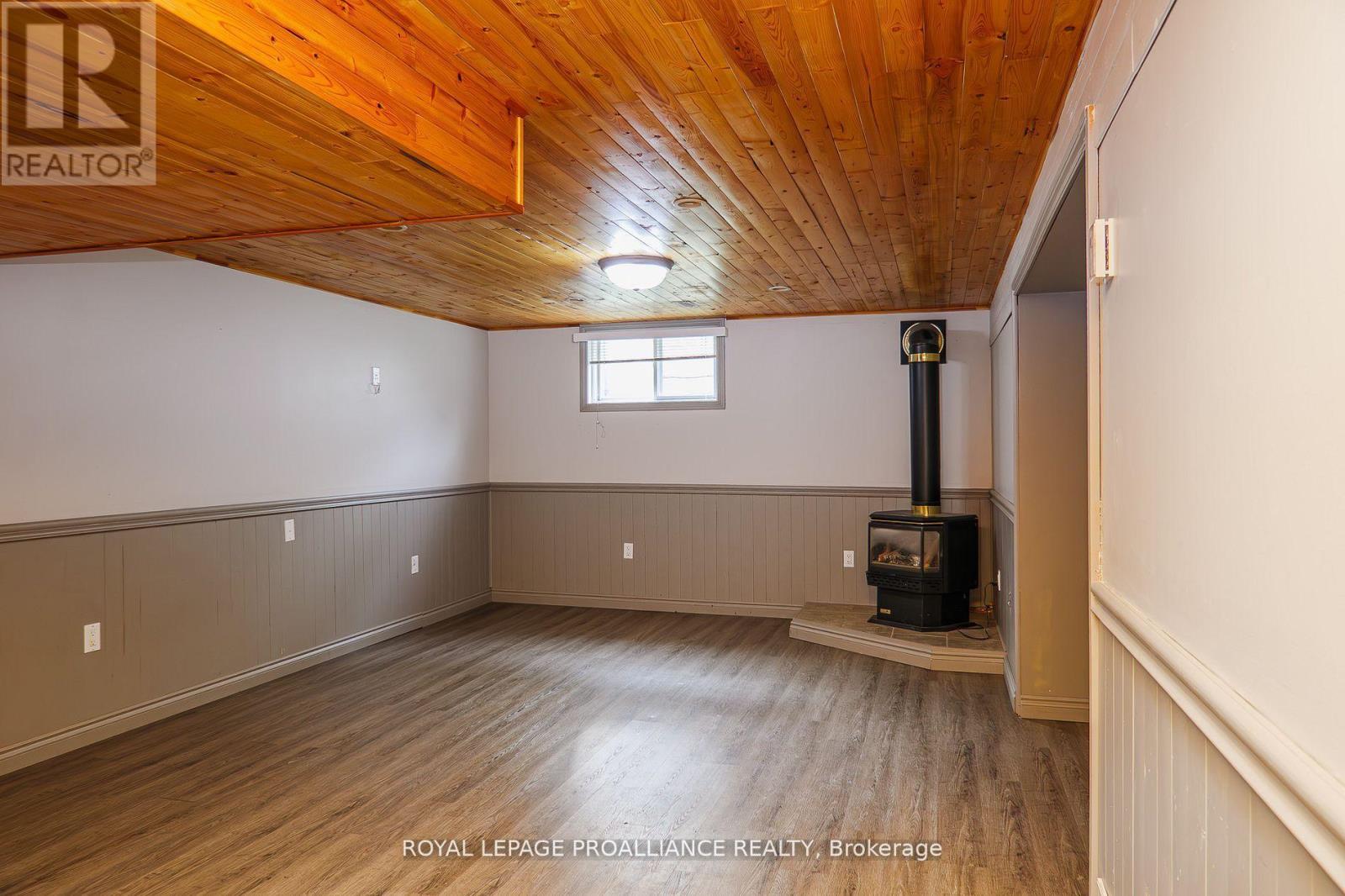 16 Country Club Drive, Quinte West, Ontario  K8R 1A1 - Photo 48 - X12483063