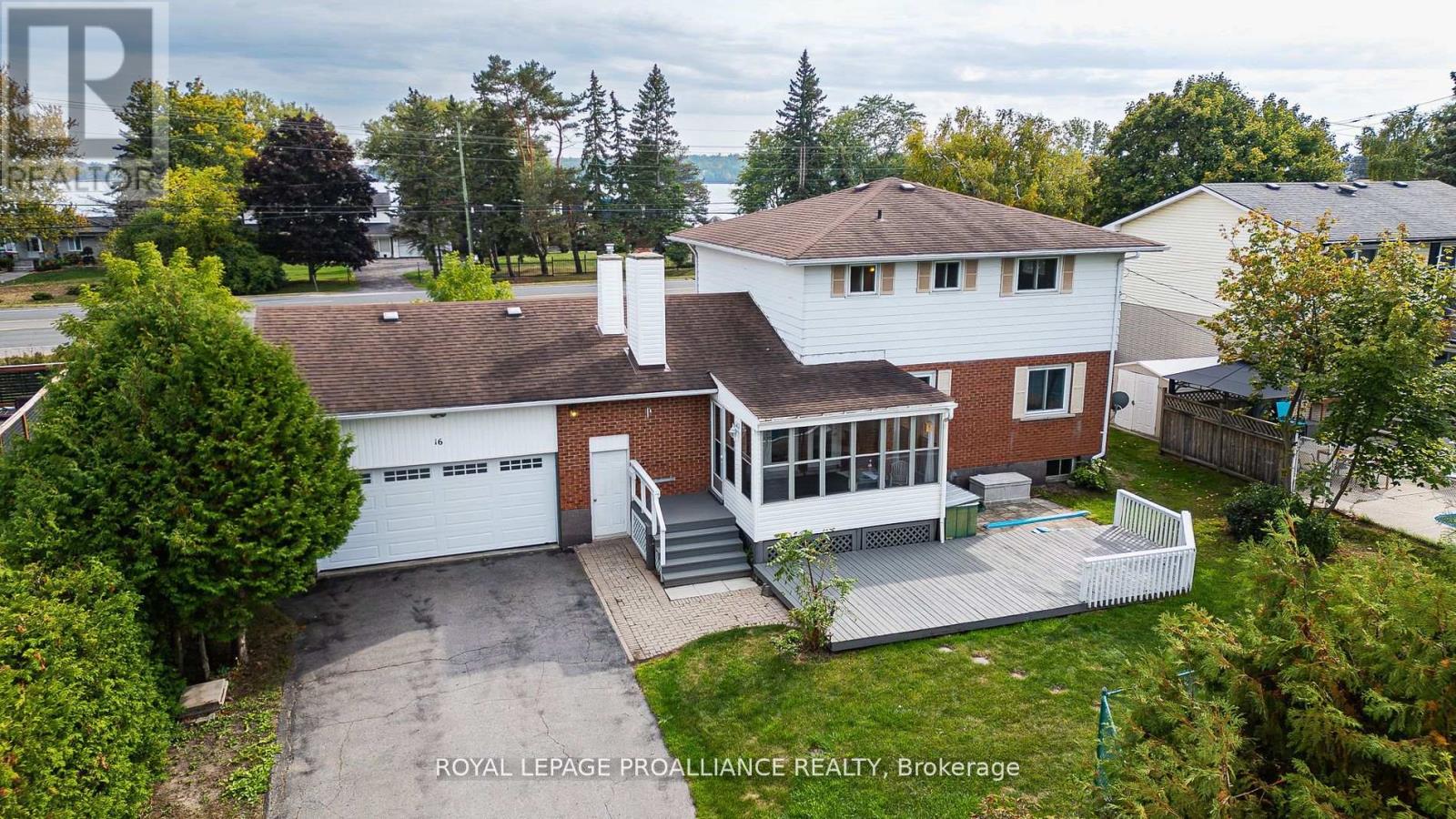 16 Country Club Drive, Quinte West, Ontario  K8R 1A1 - Photo 8 - X12483063