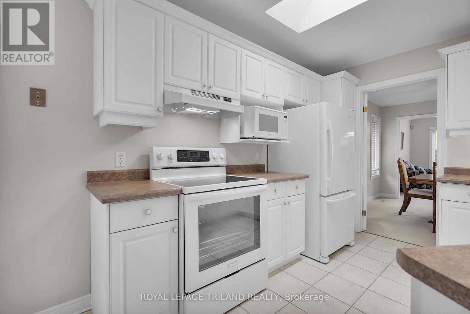 471 Ambleside Drive, London North, Ontario  N6G 4W9 - Photo 12 - X12483057