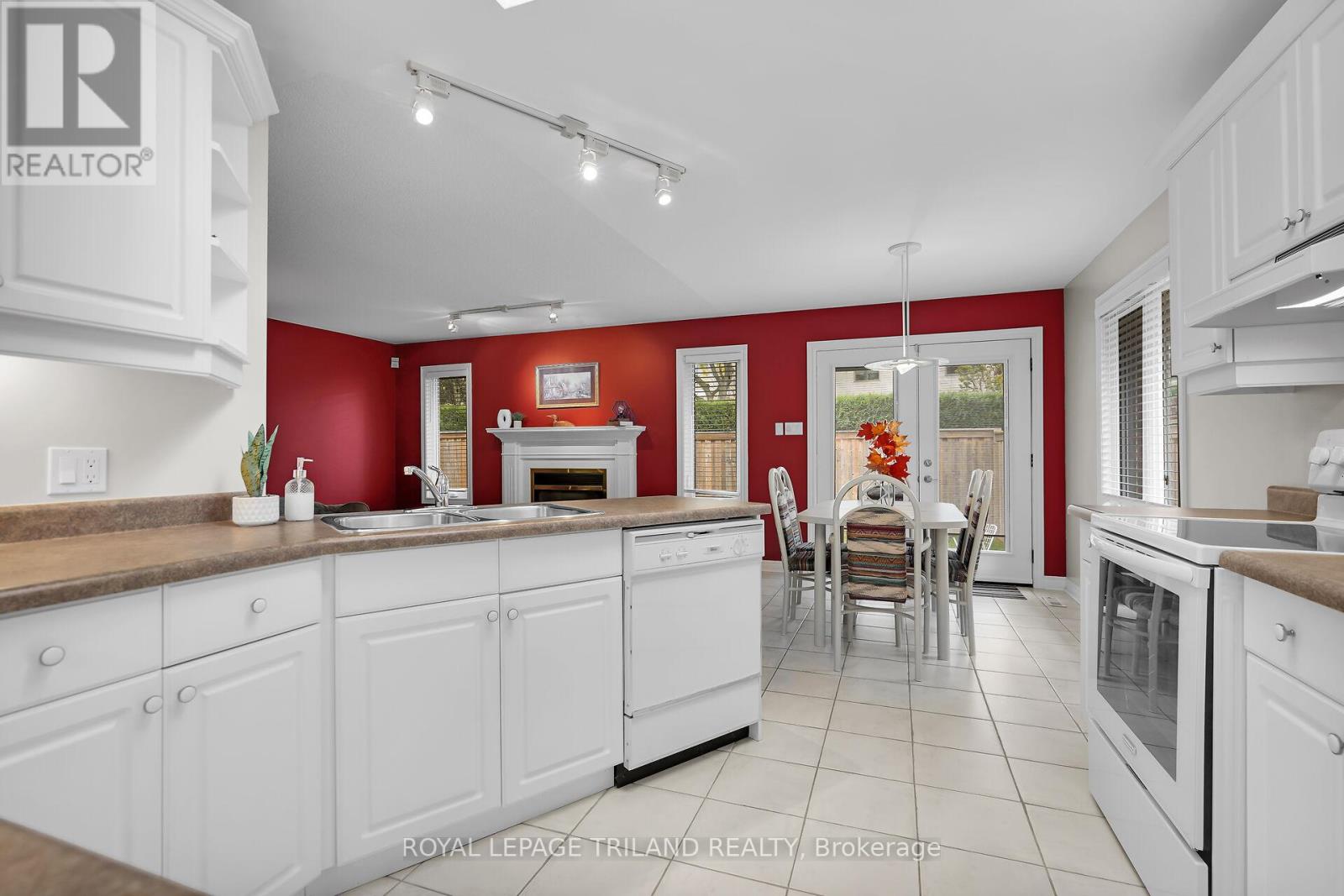 471 Ambleside Drive, London North, Ontario  N6G 4W9 - Photo 14 - X12483057