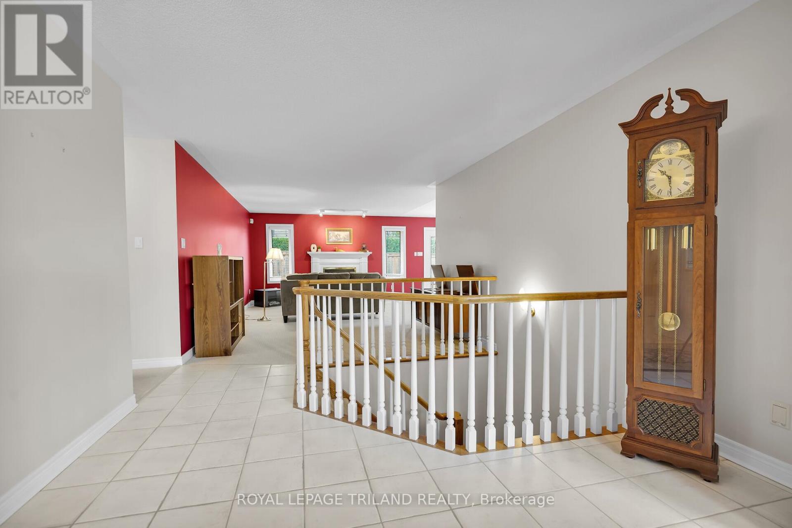 471 Ambleside Drive, London North, Ontario  N6G 4W9 - Photo 4 - X12483057