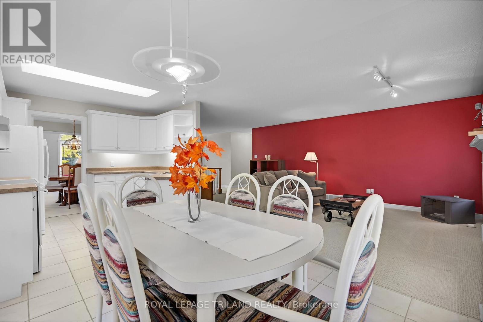 471 Ambleside Drive, London North, Ontario  N6G 4W9 - Photo 8 - X12483057