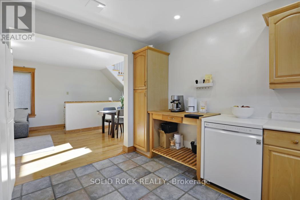 2 - 1776 Ainsley Drive, Ottawa, Ontario  K2C 0T2 - Photo 14 - X12483097