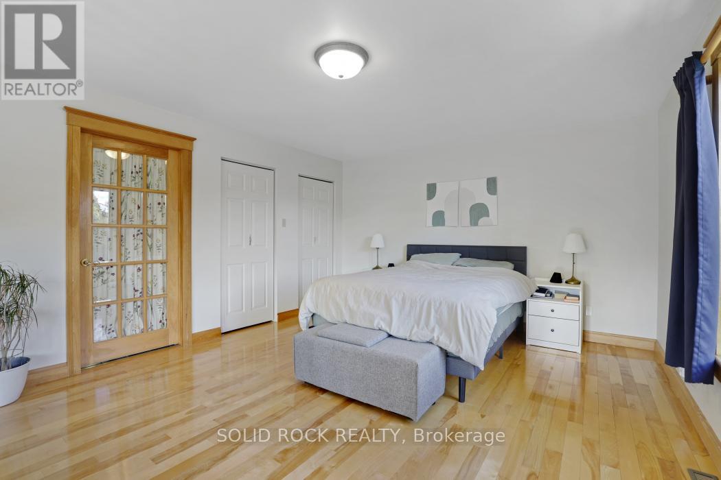 2 - 1776 Ainsley Drive, Ottawa, Ontario  K2C 0T2 - Photo 17 - X12483097