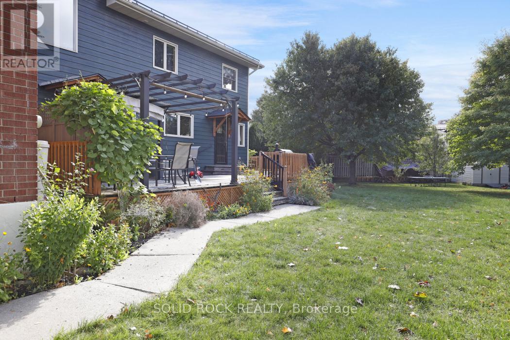 2 - 1776 Ainsley Drive, Ottawa, Ontario  K2C 0T2 - Photo 3 - X12483097