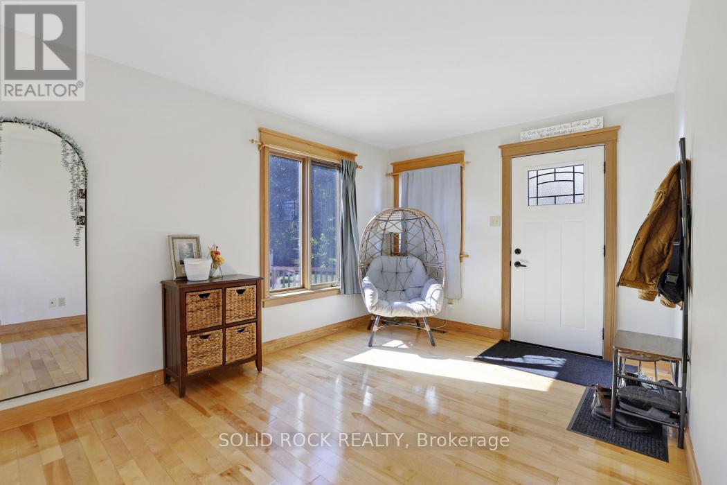 2 - 1776 Ainsley Drive, Ottawa, Ontario  K2C 0T2 - Photo 6 - X12483097