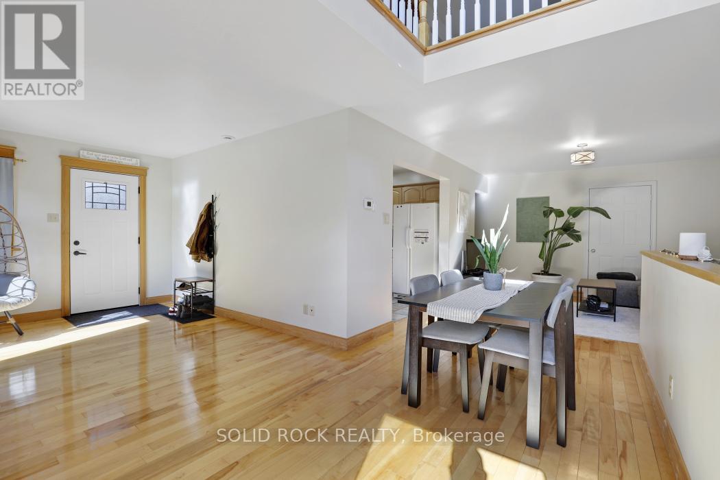 2 - 1776 Ainsley Drive, Ottawa, Ontario  K2C 0T2 - Photo 8 - X12483097