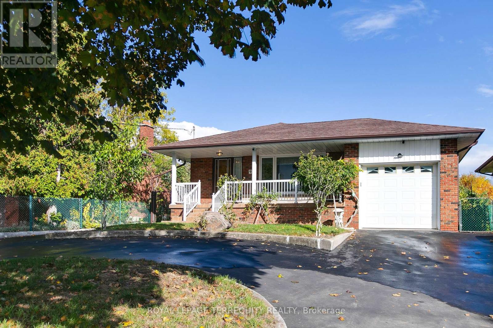 9 Larchmere Avenue, Toronto, Ontario  M9L 2N2 - Photo 1 - W12483013
