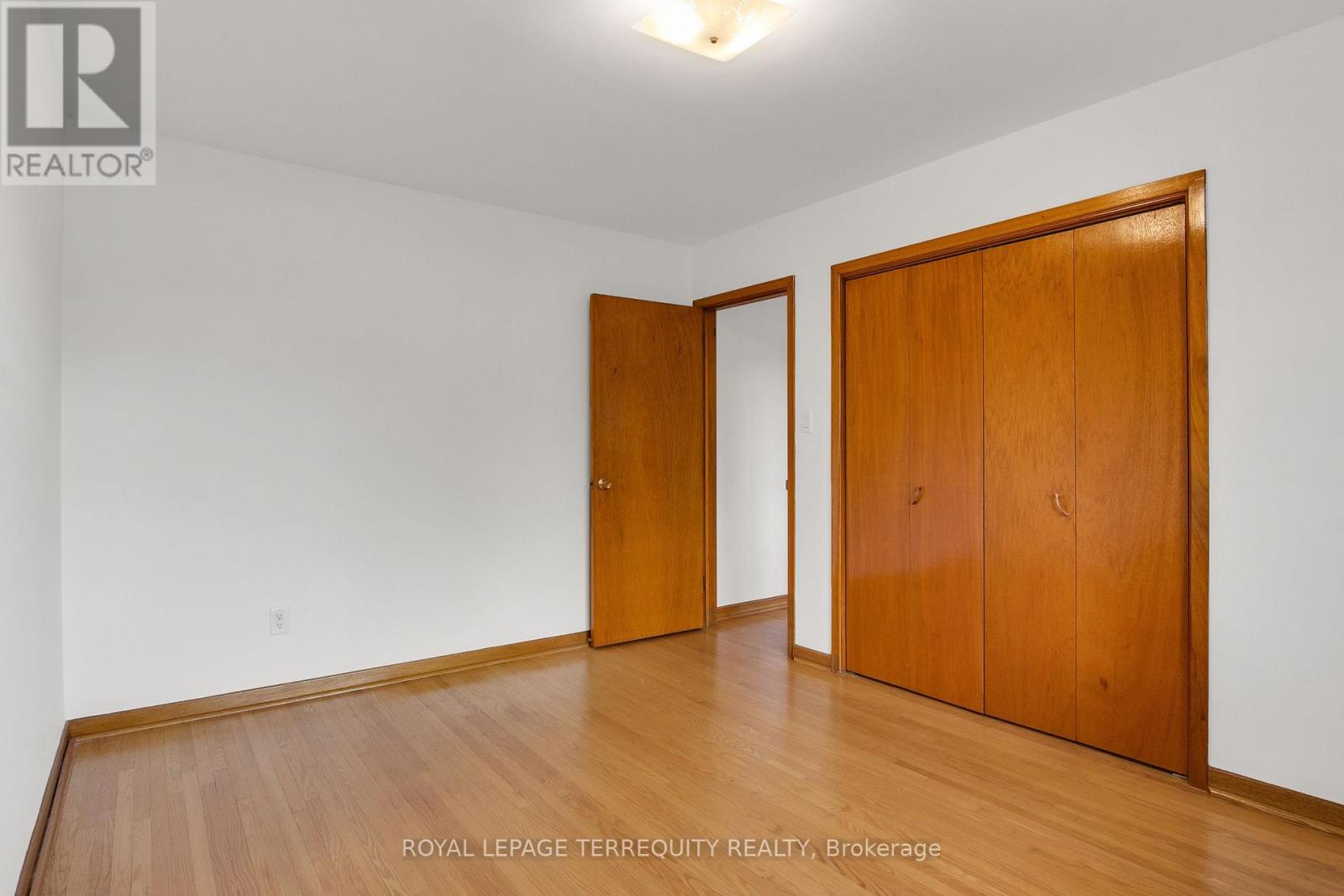 9 Larchmere Avenue, Toronto, Ontario  M9L 2N2 - Photo 14 - W12483013