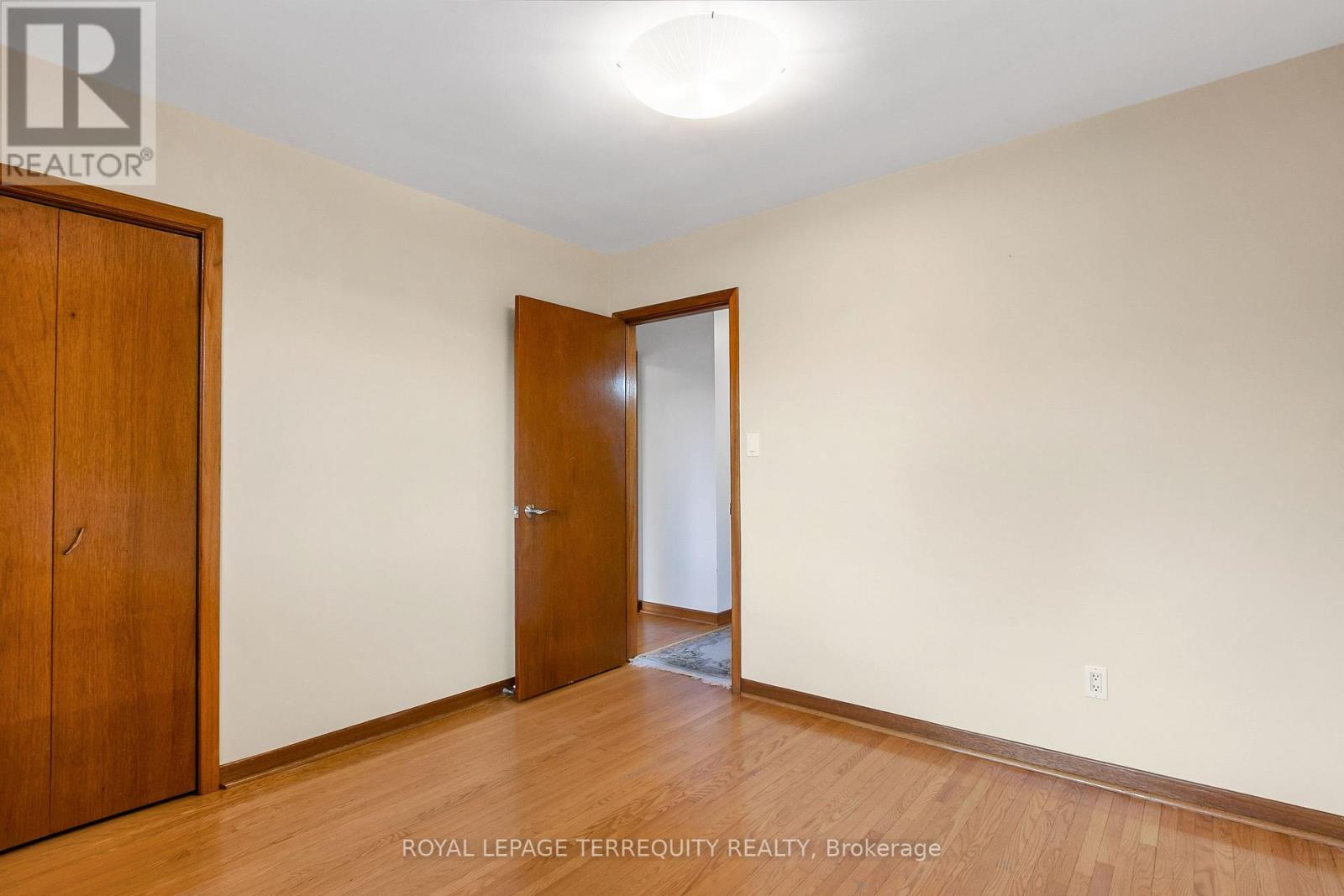 9 Larchmere Avenue, Toronto, Ontario  M9L 2N2 - Photo 16 - W12483013