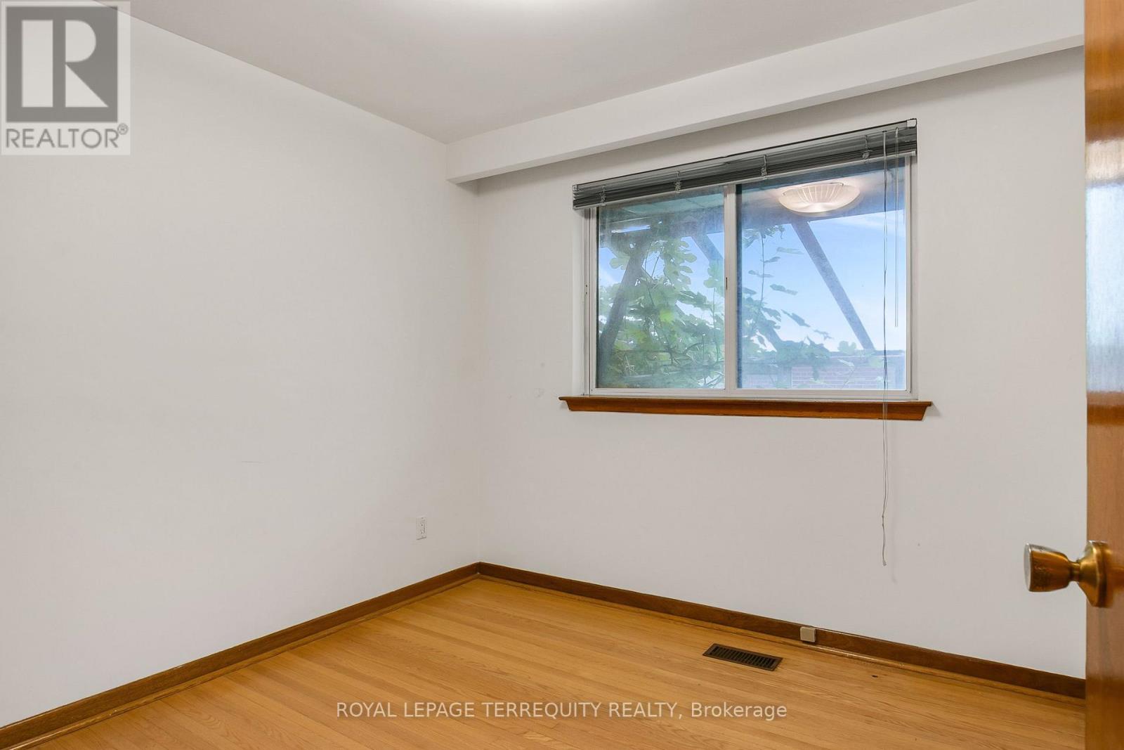 9 Larchmere Avenue, Toronto, Ontario  M9L 2N2 - Photo 19 - W12483013
