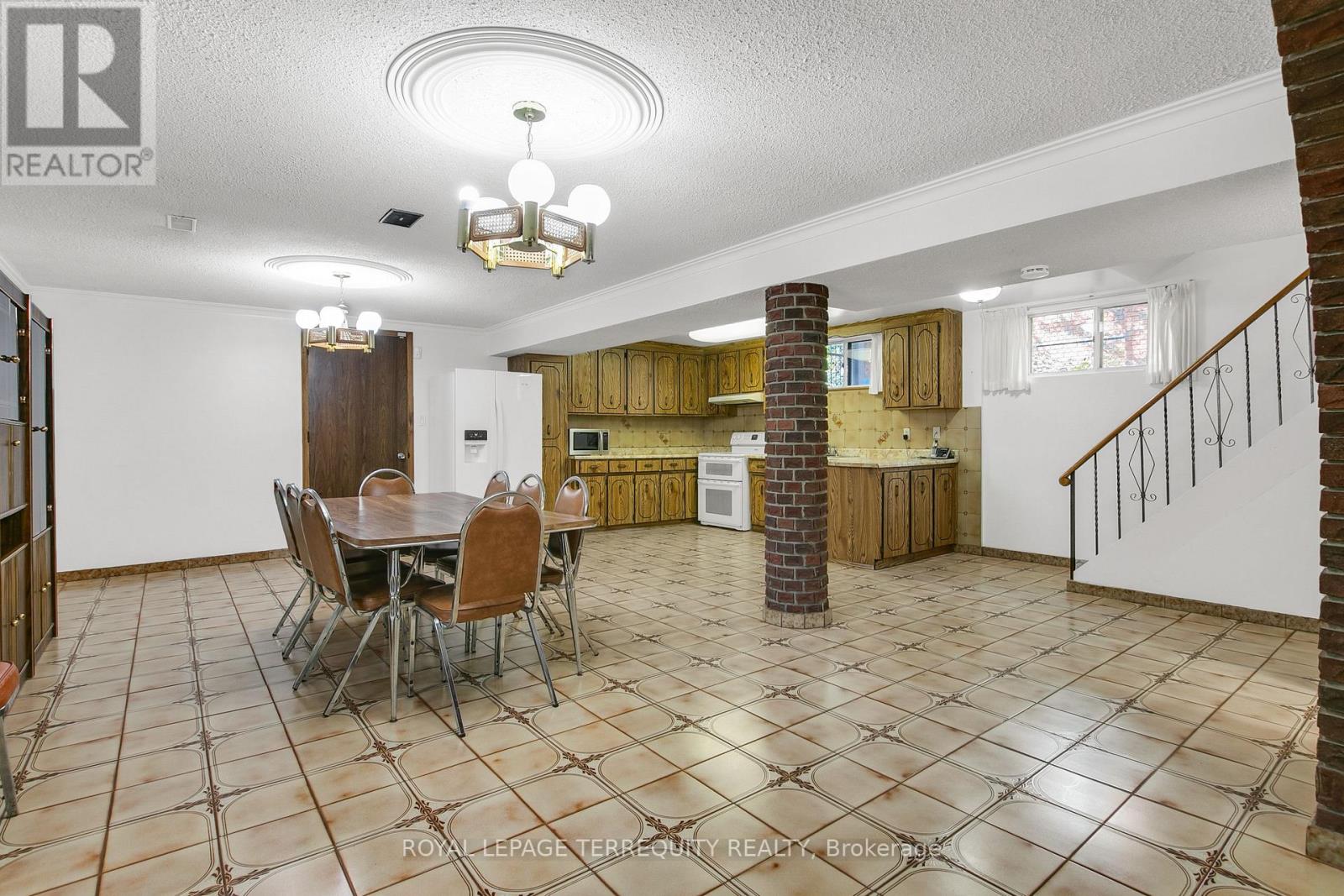 9 Larchmere Avenue, Toronto, Ontario  M9L 2N2 - Photo 22 - W12483013