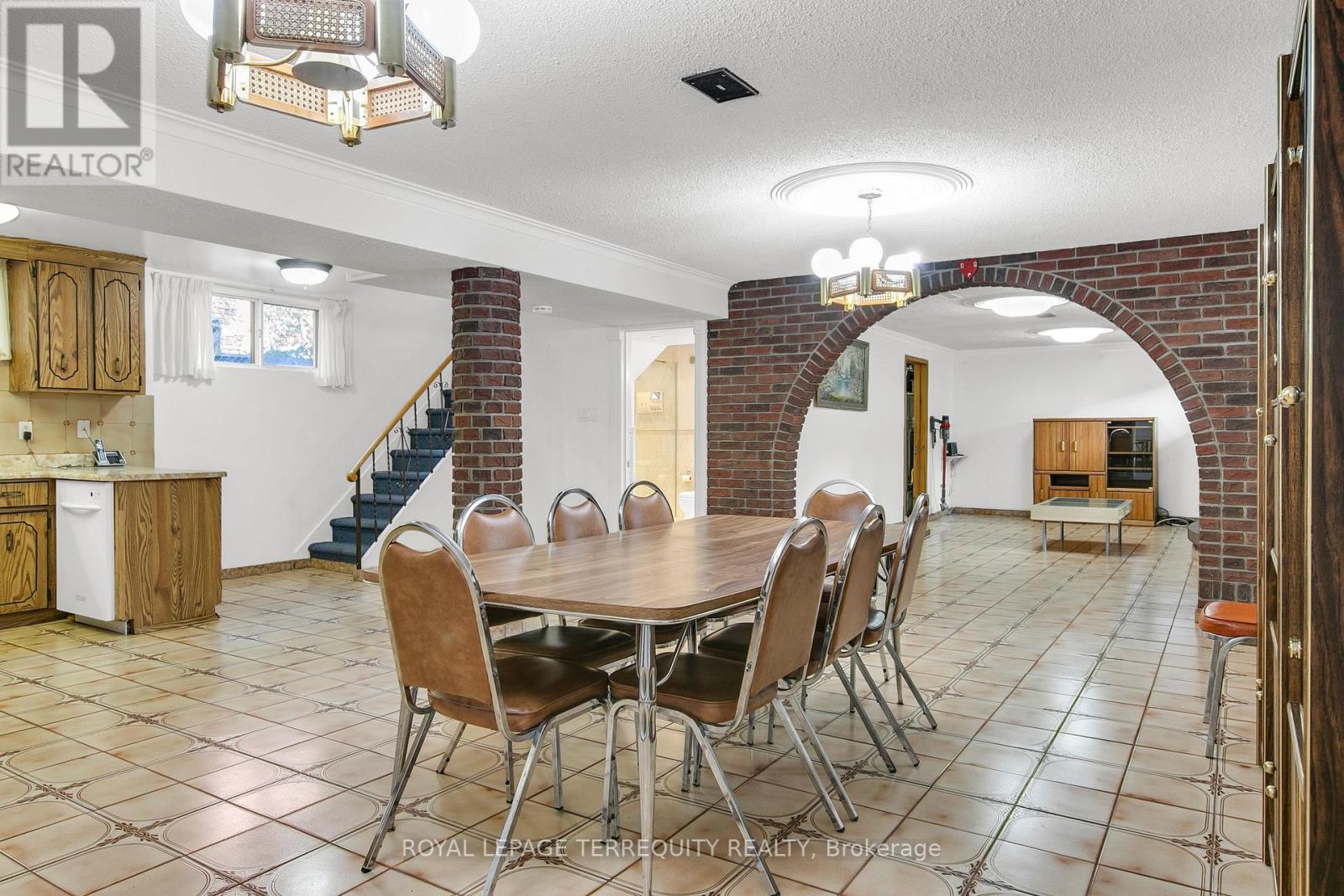9 Larchmere Avenue, Toronto, Ontario  M9L 2N2 - Photo 25 - W12483013