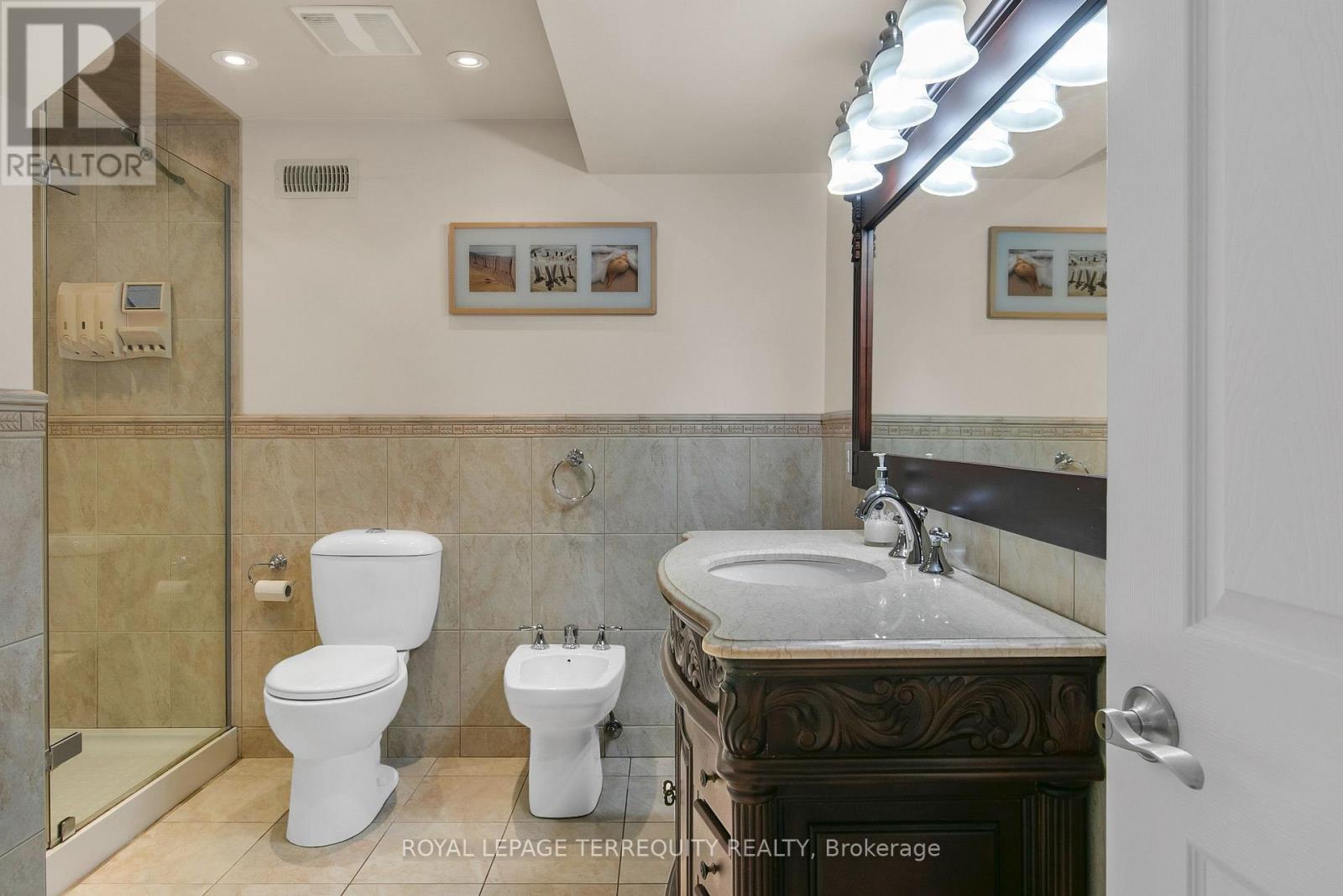 9 Larchmere Avenue, Toronto, Ontario  M9L 2N2 - Photo 27 - W12483013